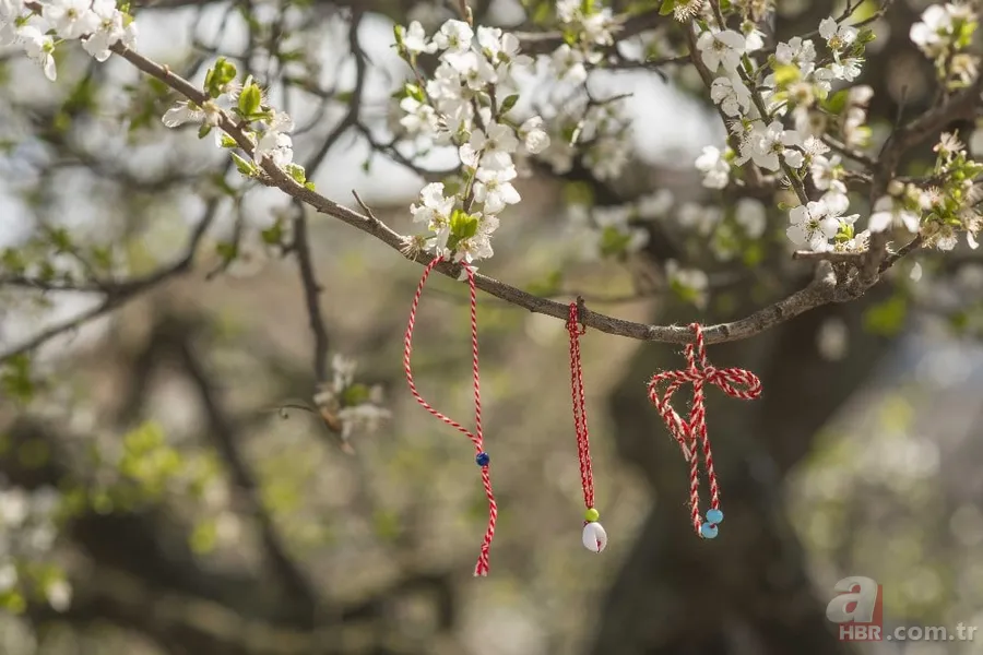 Marteniçka bilekliği ne zaman takılır, nasıl yapılır? Geleneksel uğur getiren Marteniçka dilek bilekliği ritüeli nedir? 2