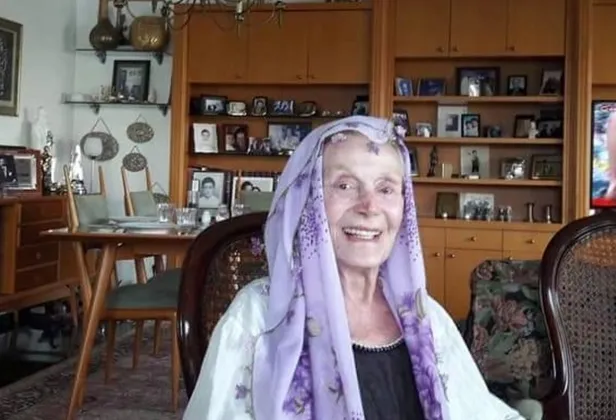 leyla-kenter-kimdir-nereli-kac-yasindaydi-leyla-kenter-neden-oldu-oynadigi-dizi-ve-filmler-neler-1665494625638.jpg Leyla Kenter neden öldü? Leyla Kenter kimdir, nereli, kaç yaşındaydı? Oynadığı dizi ve filmler neler? - 5