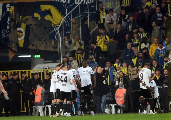 Tarihe geçen Fenerbahçe Beşiktaş derbisi! Kartal yine tarih yazdı - 8