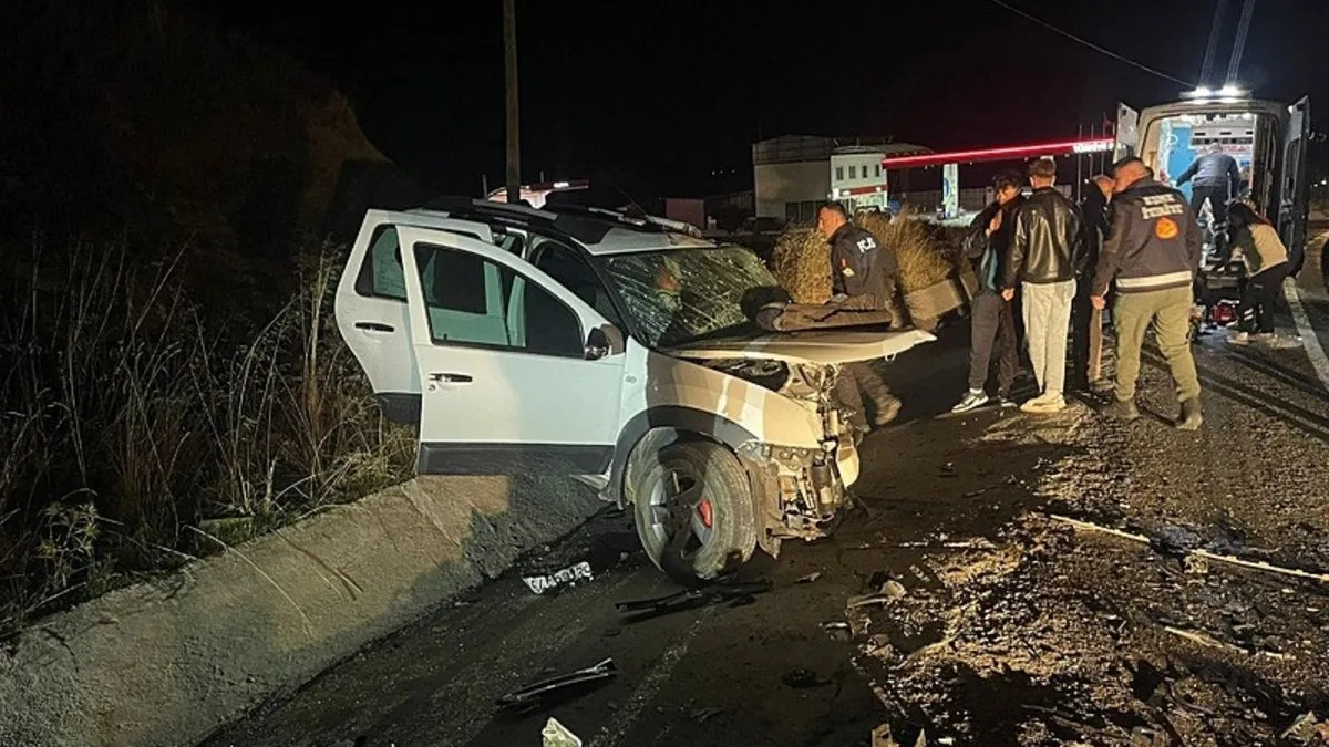 Uşak'ta  feci kaza! Cip ile otomobil çarpıştı: Ölü ve yaralılar var