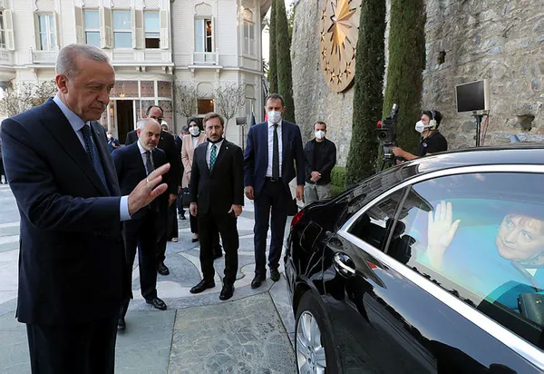 Son dakika | Başkan Erdoğan ve Almanya Başbakanı Merkel'den önemli açıklamalar - 1