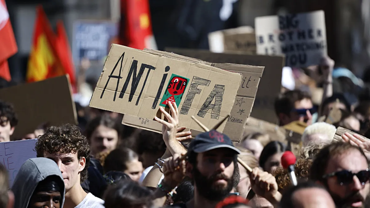 Trump "Antifa" adlı sol grubu terör örgütü ilan etti