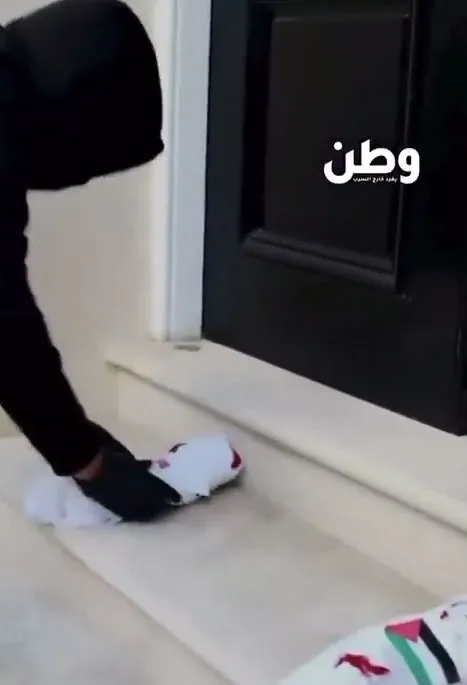 ingilterede-baeye-sok-protesto-birlesik-arap-siyonistleri-buyukelciligi-1767007620498.jpg İngiltere'nin BAE Büyükelçiliği (X)