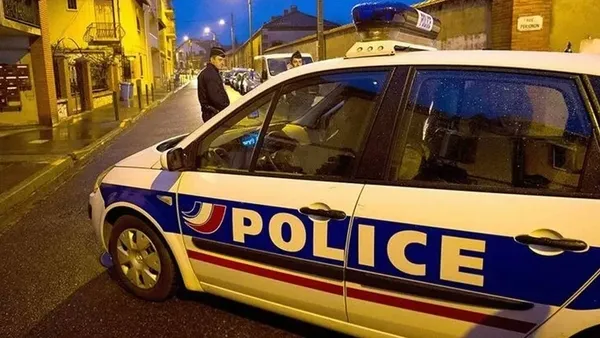 Fransa'da Macron'un faşistleri İbni Sina Cami'ne saldırdı - 6