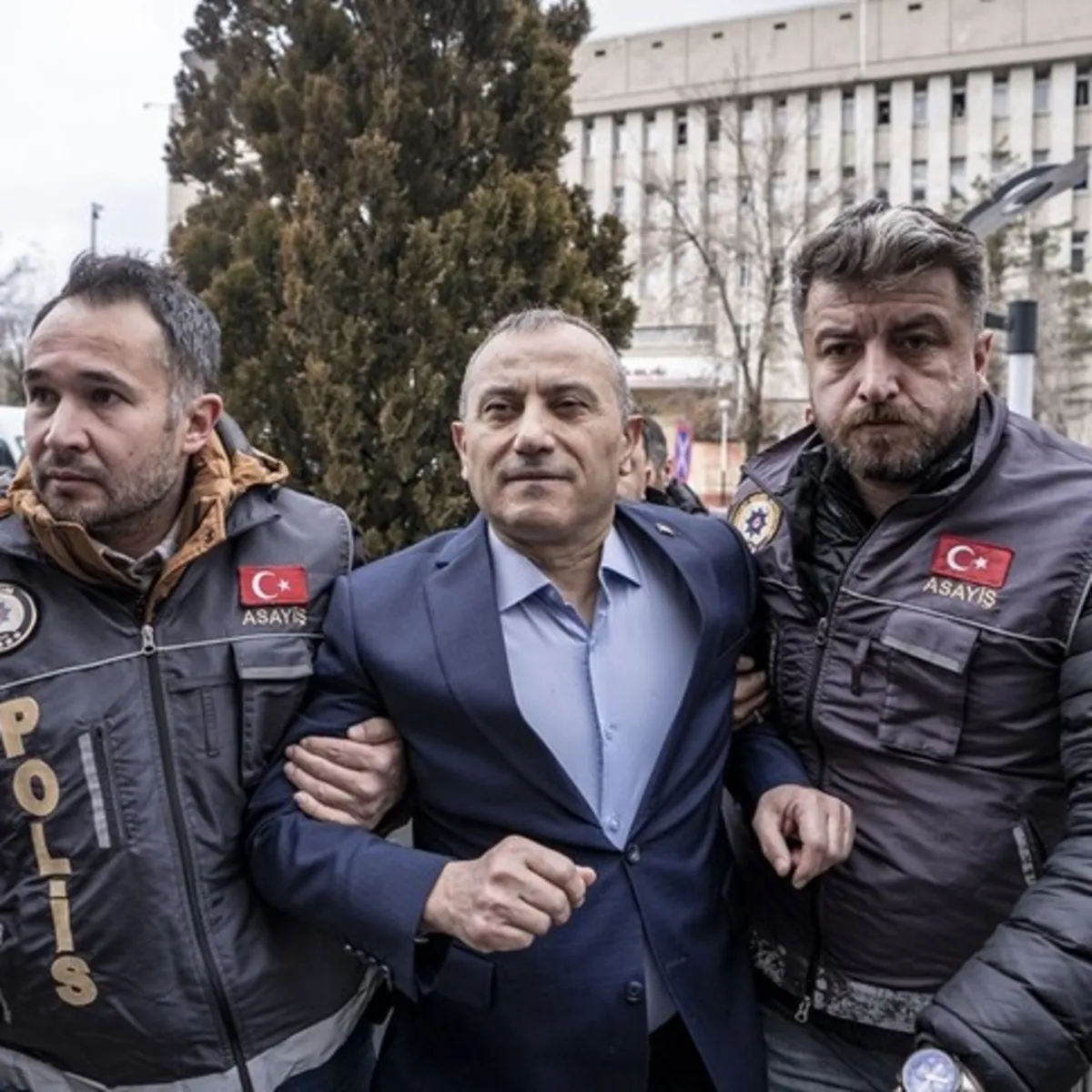 Vali Tuncay Sonel'in tutukluluğuna itirazı reddedildi