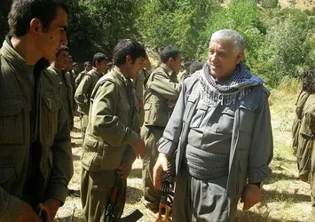 Terörist Murat Karayılan hakkında flaş itiraf! Saklanmak için bakın ne yapıyor