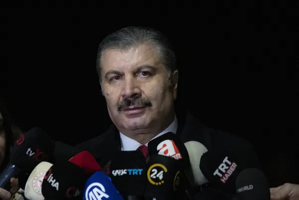 Son dakika: Sağlık Bakanı Fahrettin Koca: Sahra hastanesi Refah Kapısı’na yakın kurulacak