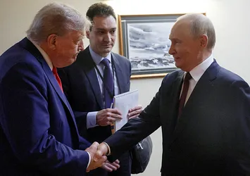 Trump: Putin ile telefonda görüştüm