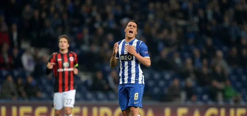 Josue imza için İstanbul'a geliyor!