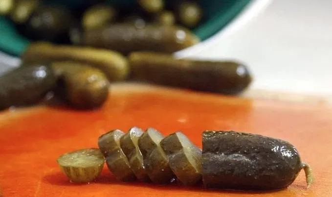 usta-tursucularin-sirri-kavanoza-1-tane-ekleyin-asla-bozulmayacak-1712305241103.jpg Usta turşucuların sırrı! Kavanoza 1 tane ekleyin, asla bozulmayacak... - 4