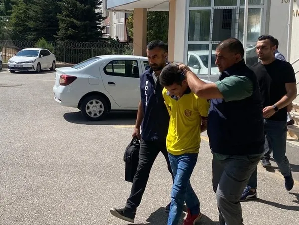 Son dakika | Savcılık harekete geçti! Ankaragücü Beşiktaş maçında sahaya giren saldırgan hakkında iddianame düzenlendi