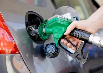 Benzine 8 kuruş zam