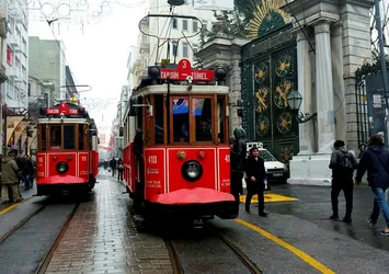 Nostaljik tramvay Taksim'e geri dönüyor!