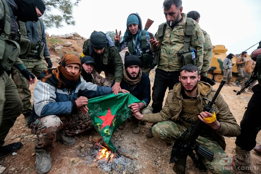 Mehmetçik cephede görüntülendi 18