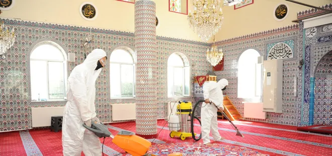 Camilerde cuma namazı heyecanı!