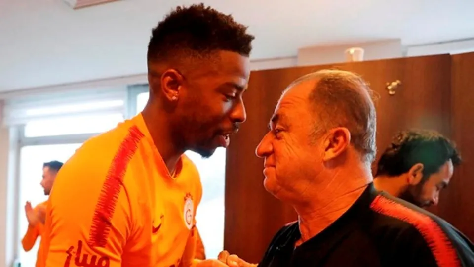 Galatasaray'da Donk ile ilgili flaş karar