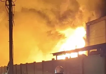 Samsun'da geri dönüşüm fabrikasında yangın!