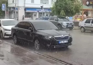 Ardahan'da sağanak ve dolu etkili oldu