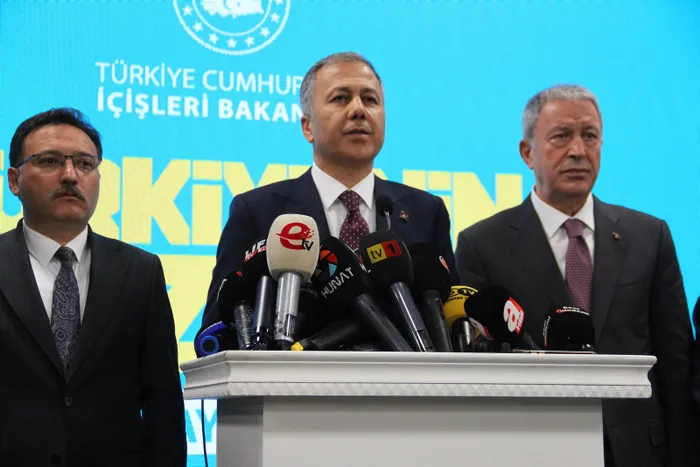 Sığınmacılar için yeni dönem! Önce uyarı sonra sınır dışı - 1