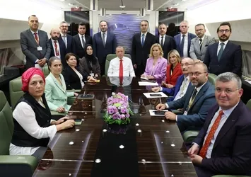 Başkan Erdoğan'dan Balkan ziyaretleri dönüşü uçakta kritik açıklamalar! Kılıçdaroğlu'na sert tepki: Sen kimsin