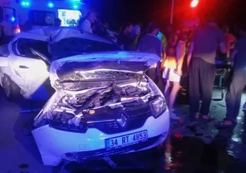 Malatya'da feci kaza! İki otomobil çarpıştı: 3 yaralı
