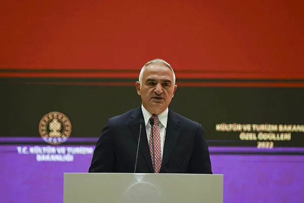 baskan-recep-tayyip-erdogan-turkiyenin-zengin-kultur-iklimini-tek-tiplestiren-mahalle-baskisini-reddediyoruz-1674589242520.jpg Başkan Recep Tayyip Erdoğan: Türkiye'nin zengin kültür iklimini tek tipleştiren mahalle baskısını reddediyoruz - 13