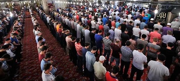 bu-sene-teravih-namazi-camilerde-kilinacak-mi-diyanetten-son-dakika-teravih-namazi-aciklamasi-1648542640409.jpg