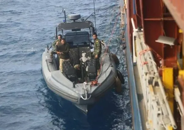 Türk gemisi serbest bırakıldı İtalyan balıkçıların aileleri harekete geçti