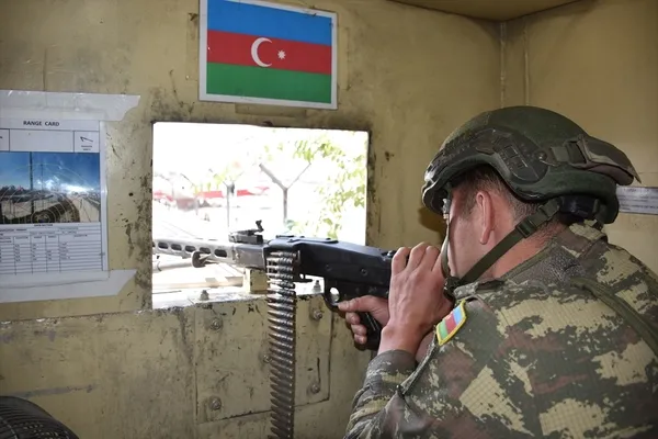 tek-millet-iki-devlet-turk-ve-azerbaycan-askerleri-kabilde-de-omuz-omuza-1629621033830.jpg Tek millet iki devlet! Türk ve Azerbaycan askerleri Kabil'de de omuz omuza - 3