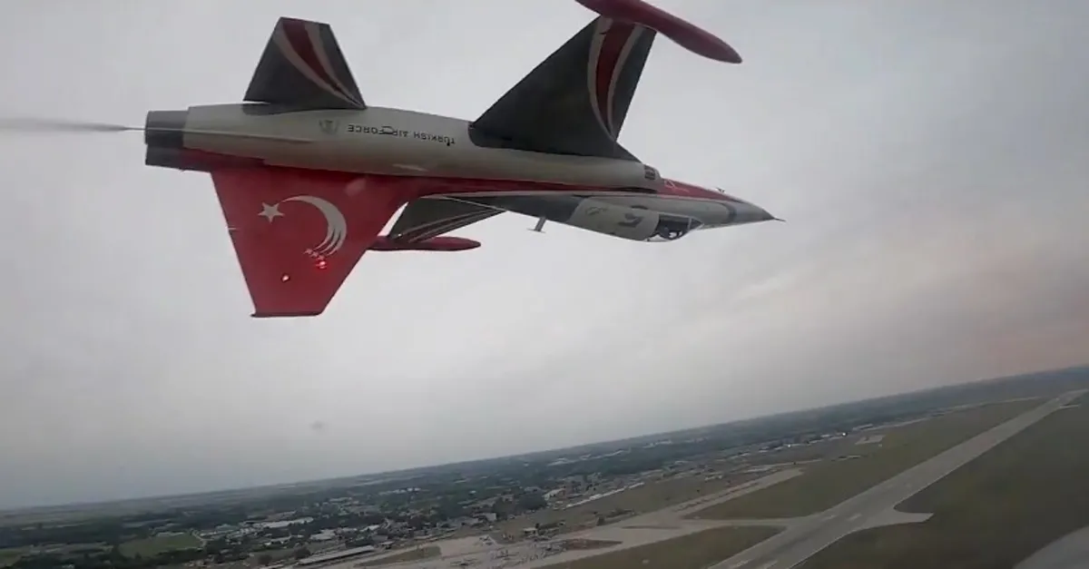 Türk Yıldızları Macaristan'da göz doldurdu