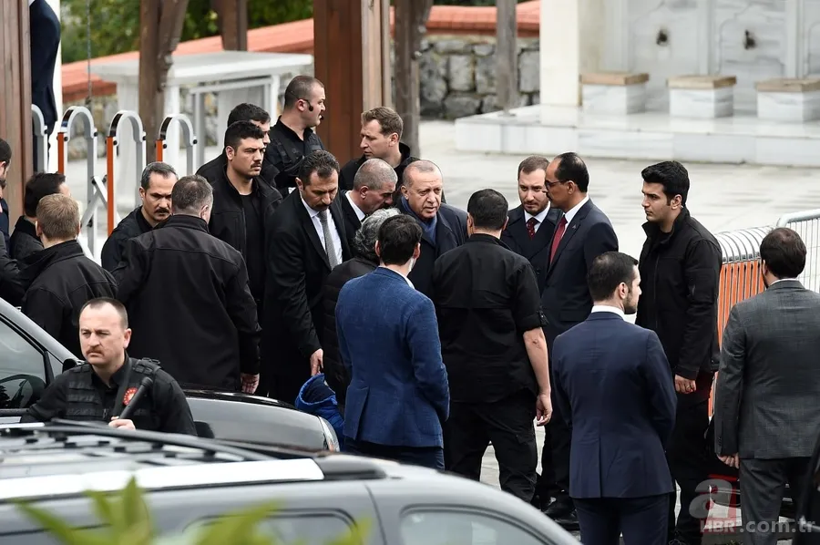 Başkan Erdoğan'dan küçük çocuğa hediye 15