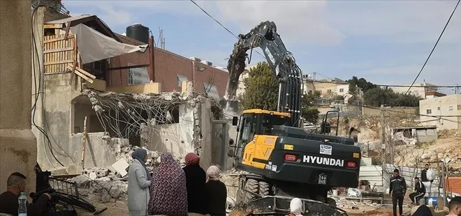 İsrail güçleri Batı Şeria’da Filistinlilere ait bir evi yıktı