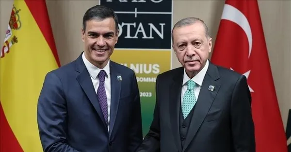 baskan-erdogan-ispanya-basbakani-pedro-sanchez-ile-telefonda-gorustu-1695921469429.jpg Başkan Erdoğan İspanya Başbakanı Pedro Sanchez ile telefonda görüştü - 1