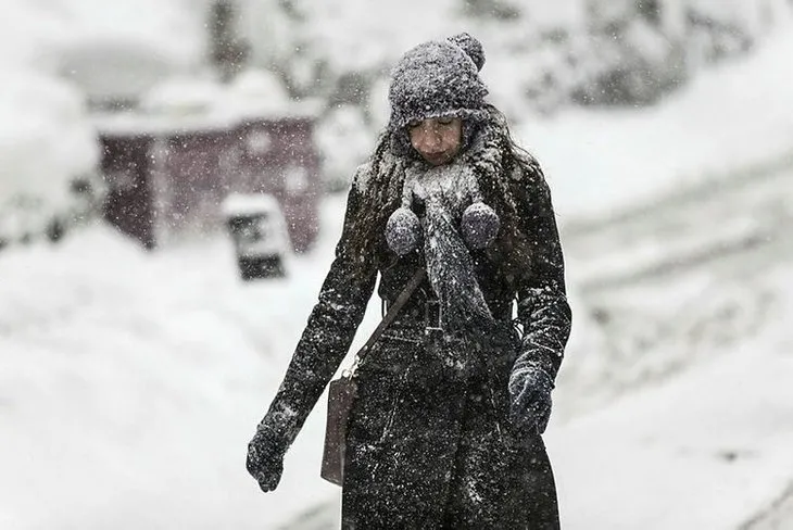 Son dakika: Meteorolojiden 21 il için yoğun kar yağışı alarmı! Kar ve tipi yolları kapattı...