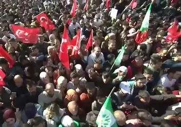 Kemal Kılıçdaroğlu ve Ekrem İmamoğlu'nun Van mitinginde PKK'nın siyasi uzantısı HDP'nin flamaları sallandı "Selahattin Demirtaş'a özgürlük" sloganı atıldı