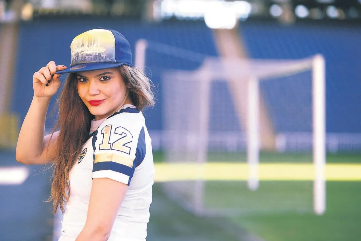 Ünlü oyuncu polisi ısırdı