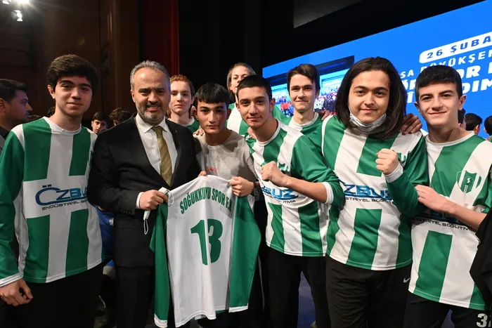 Büyükşehir’den amatöre büyük destek