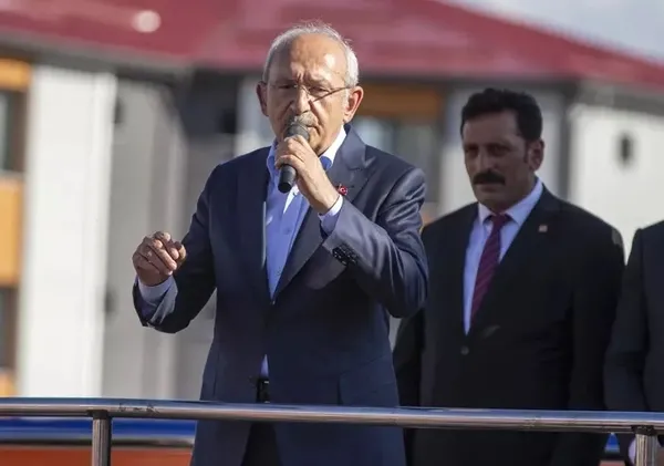 Kendisini ’Hesap uzmanı’ olarak tanımlayan Kılıçdaroğlu’nun çeyrek altın hesabı tutmadı! İlk mitinginde gaf üstüne gaf...