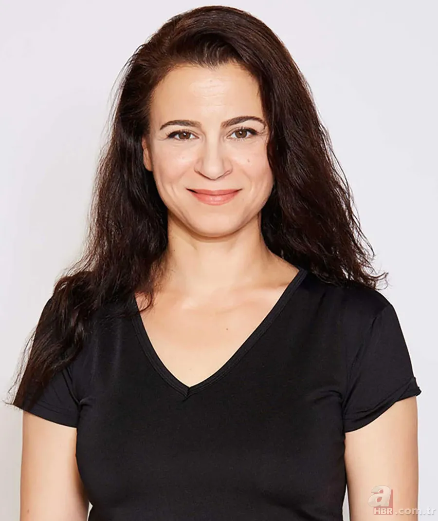 Evlilikleri 1 yıl sürdü! Bahar'ın Evren'i Buğra Gülsoy'un oğlu Cem'in annesi bakın kim! Demet Evgar'ın... 16