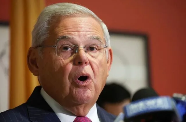 Türkiye düşmanı ABD’li senatör Menendez’e hapis yolu! ’Rüşvetçi’ mahkeme jürisi tarafından suçlu bulundu