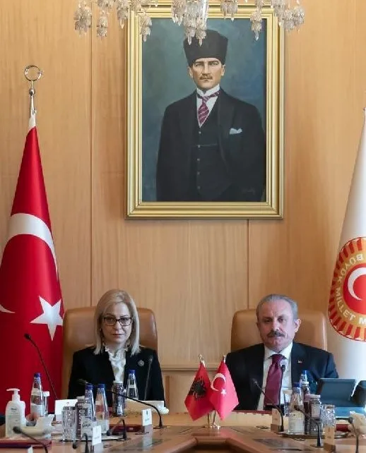 tbmm-baskani-mustafa-sentop-turkovac-asisi-oldugunu-acikladi-1640695191438.jpg TBMM Başkanı Mustafa Şentop Turkovac aşısı olduğunu açıkladı - 2