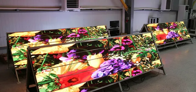 Türkiye’nin ilk yerli LED ekran fabrikası tanıtıldı