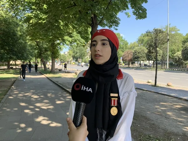 15 Temmuz’un en genç gazisinden FETÖ’cülere zehir zemberek sözler! Kız çocuğuyla baş edemezken bu ülkeyi ele geçirmeyi nasıl düşündünüz?