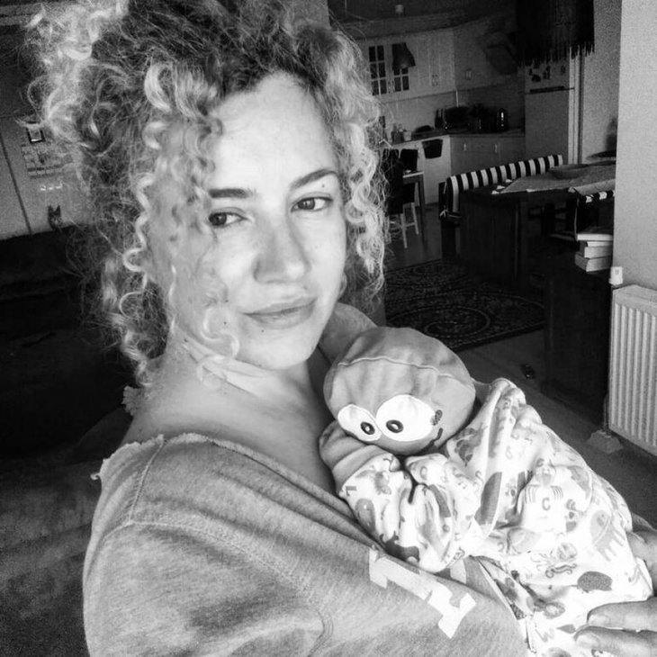Arka Sokaklar oyuncusu Pınar Aydın ikinci kez anne oldu! İlk fotoğrafını paylaştı