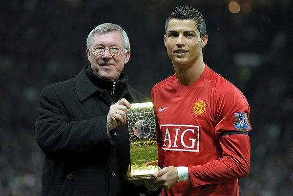 Merakla bekleniyordu... Cristiano Ronaldo’nun forma numarası belli oldu