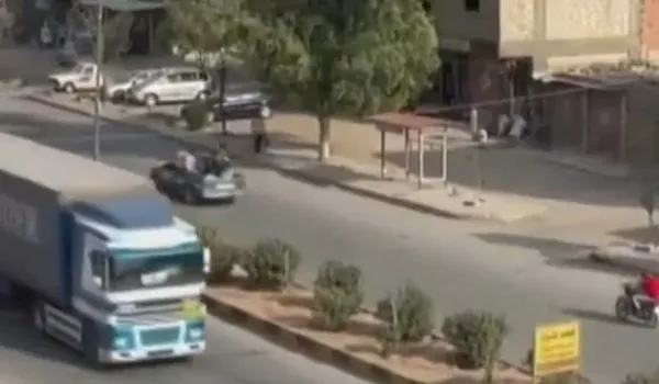 ABD teröre 80 TIR yardım taşıdı! Suriye’de skandal görüntüler