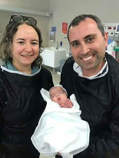 İzmir’de 24 haftalık doğan mucize bebek İdil, yaşama tutundu - 1