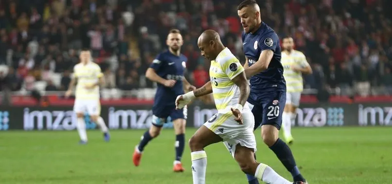 Fenerbahçe, Antalyaspor deplasmanında bir puanla yetindi