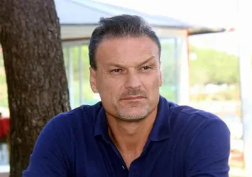 Alpay Özalan meclise girdi mi?