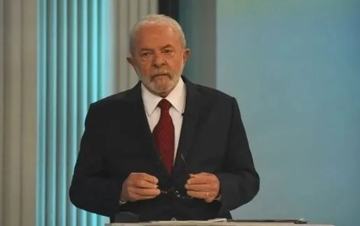 brezilyada-ortalik-karisti-binlerce-bolsonaro-destekcisi-kongre-binasini-basti-polisten-gazli-mudahale-1673216717596.jpg Brezilya'da ortalık karıştı! Binlerce Bolsonaro destekçisi Kongre binasını bastı! Polisten gazlı müdahale